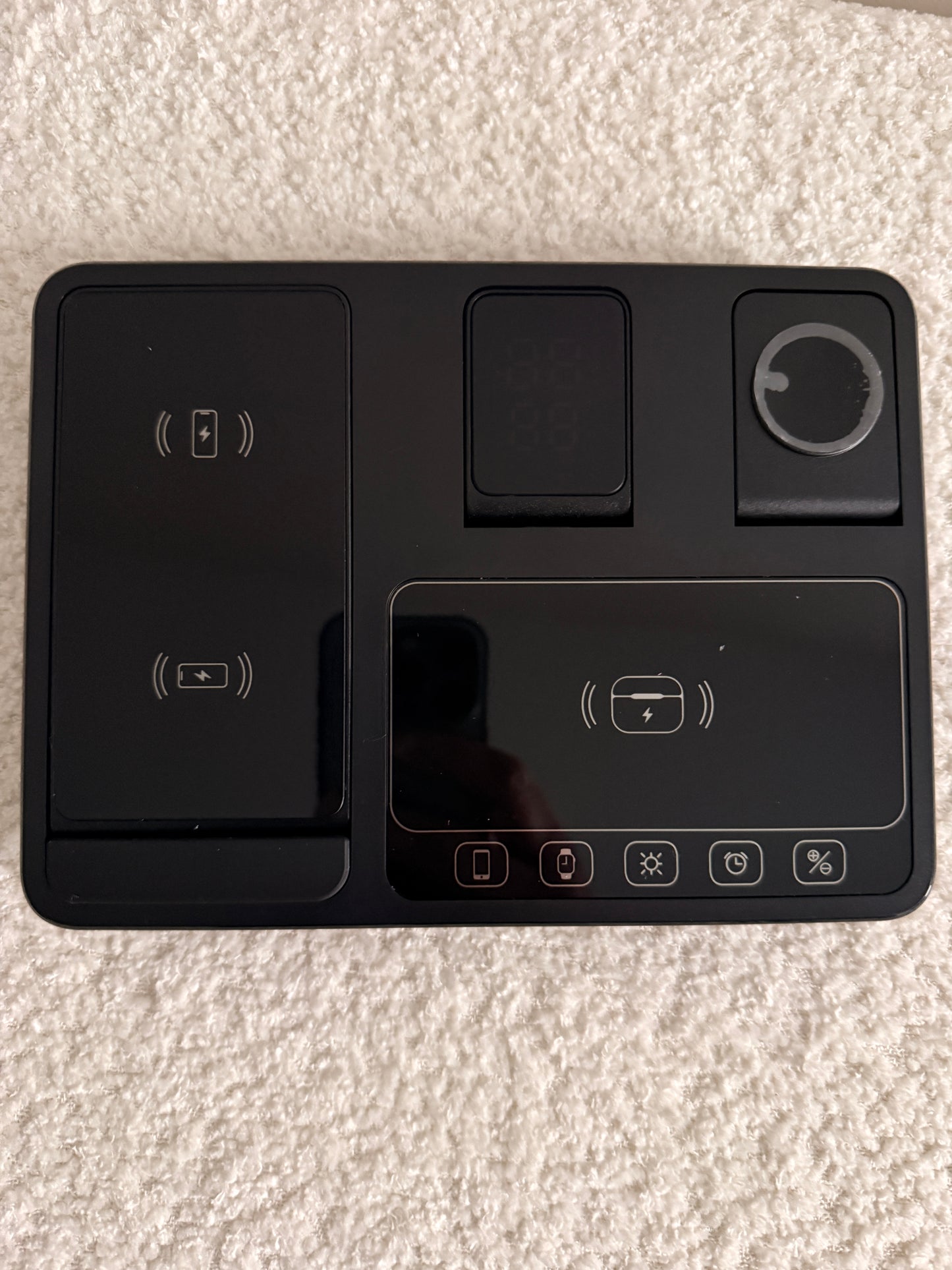 Station de charge sans fil 4 en 1 avec horloge LED